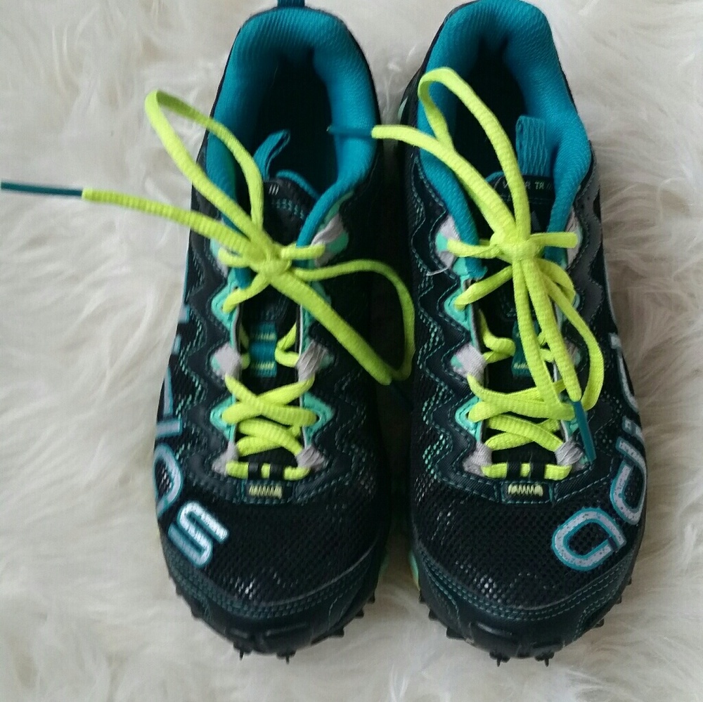 Women's athletic shoes